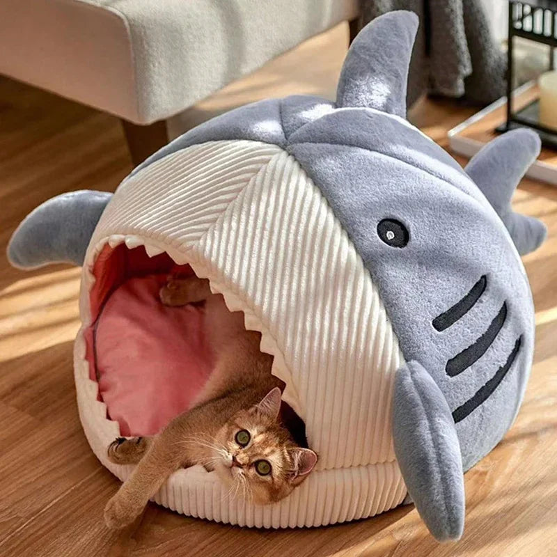 Shark-Shaped Cat House Bed - Soft & Warm Plush Pet Cave - Removable & Washable Pillow Mat for Cats & Small Dogs